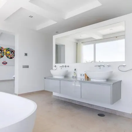 El Paraiso Sleeps 8 With Pool Air Con And Wifi Villa Estepona