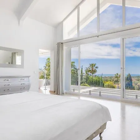 El Paraiso Sleeps 8 With Pool Air Con And Wifi *