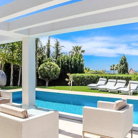 El Paraiso Sleeps 8 With Pool Air Con And Wifi *