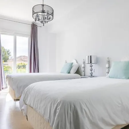 El Paraiso Sleeps 8 With Pool Air Con And Wifi * Estepona